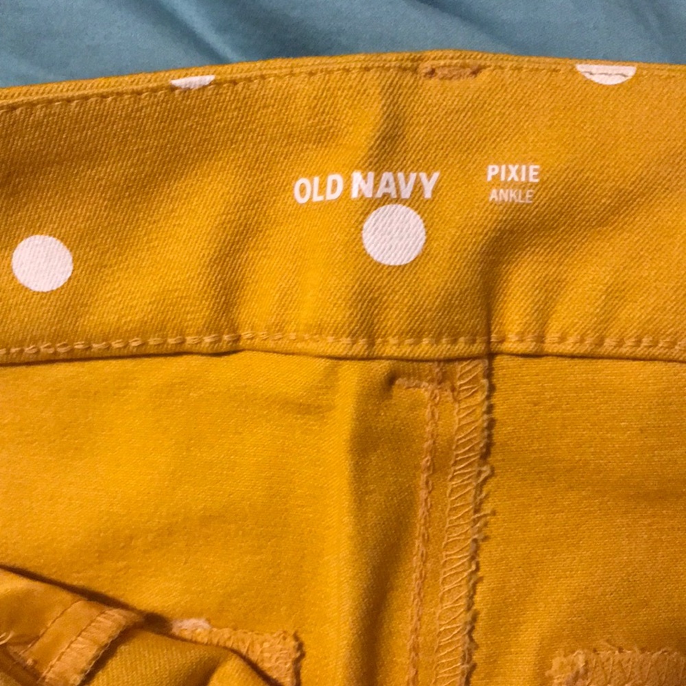 Old Navy Pixie Pants- yellow polka dot print!!!! - Picture 6 of 8